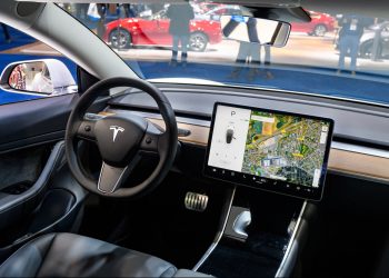 Tesla ‘Fully Self-Driving’ Beta Testers Say Not Worth Price