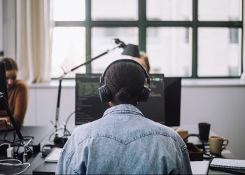 Use These 4 Tips to Attract and Retain Software Developers