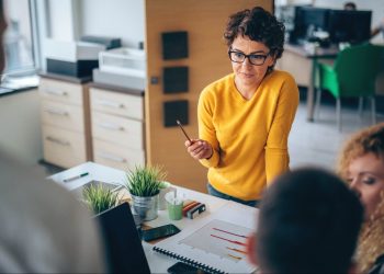 6 Effective Ways To Coach and Support Your Team