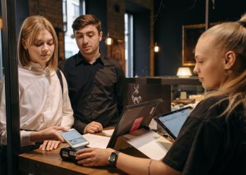 7 Ways to Increase Business Efficiency Through Customer Care