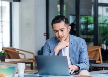 Why Being a Specialist Can Hurt Your Career Success