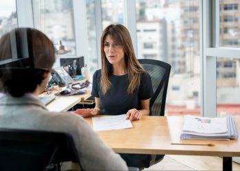 Leadership Coach Tells Viewers How to Hack Performance Reviews