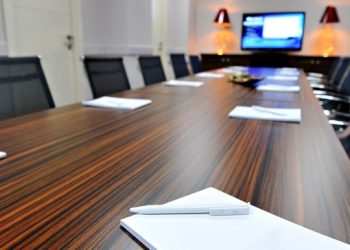 Legacy ad agency outlooks perk up despite fragile environment