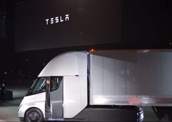Tesla CEO Elon Musk Says PepsiCo Will Get First Semi-Trucks