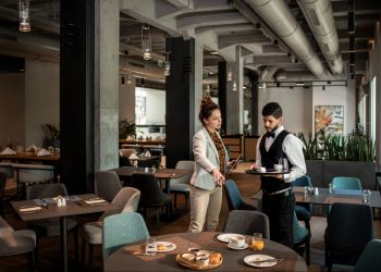 3 Ways Inflation is Impacting the Food and Beverage Industry