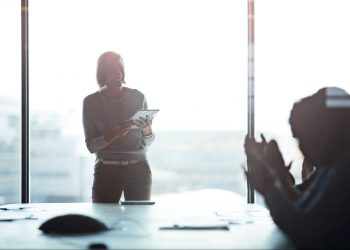 9 Ways for Introverted Leaders to Dominate Their Industries