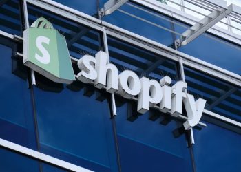 Shopify Stock Price Surges as Losses Narrow, Investments Pay Off