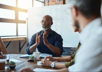 6 Key Tips for Leading Transparently in Economic Uncertainty