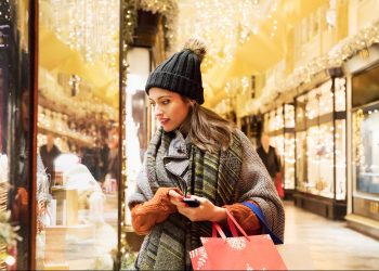 5 Tips to Make Your Holiday Email Campaign a Success