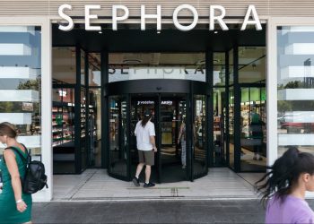 Sephora, DoorDash Partner on Makeup Delivery