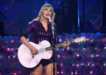 Taylor Swift Fans Caused Ticketmaster To Crash Over 5000 Times