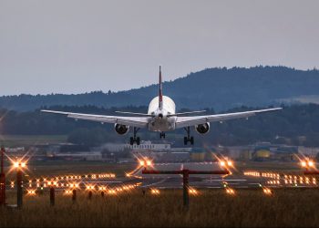 US Airports See Busiest Sunday Since Before Coronavirus Pandemic, Just 178 Canceled Flights