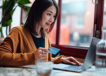 How to Attract (and Manage) More Customers This Holiday Season