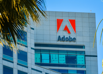 Final 2022 holiday numbers break ecommerce records | MarTech