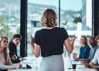 38% of marketers shift strategy from customer acquisition to loyalty