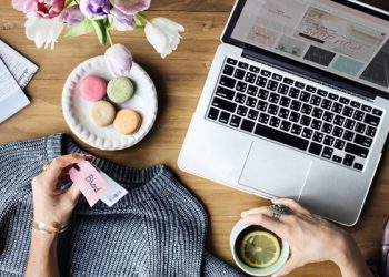 Digital Marketing For Fashion and Clothing Brands: How To Build A Profitable Business