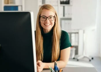 Crafting Your Identity: A Comprehensive Guide to Building a Strong Personal Brand