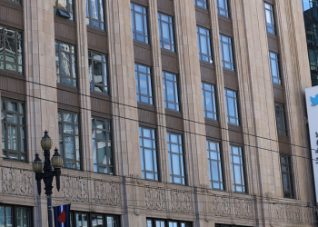 Twitter’s ad revenue continues decline under Musk