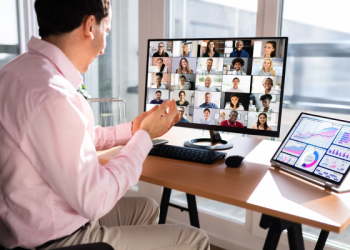 How to Become a Successful Leader of a Hybrid Team