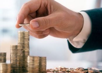 Global ad spending on track to top $1T for first time, WARC says