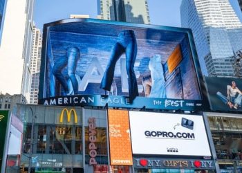 American Eagle bets on QR codes for OMJeans NYC takeover