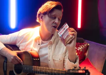 Bumble Bee throws it back to 2000s with remix of ‘Back Here’