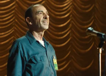 Amazon’s holiday campaign spotlights classic song, acts of kindness