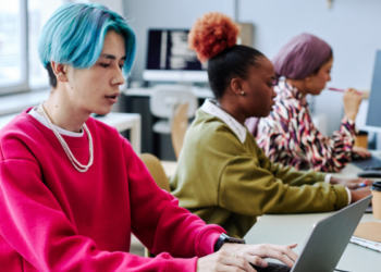 The Ultimate Guide to Gen Z Marketing Campaigns (+ Strategies Analyzed)