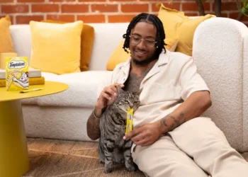 Temptations, People honor hot cat dads in Sexiest Man Alive issue