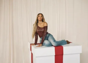True Religion targets women, college sports fans in holiday campaign
