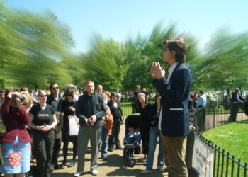 Social media use trends and insights for marketing professionals – Marketing Tech News