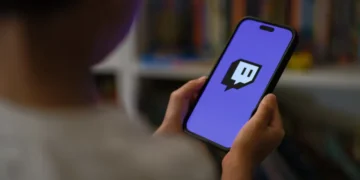 Listerine turns mouthwashing sounds into music with Twitch creators