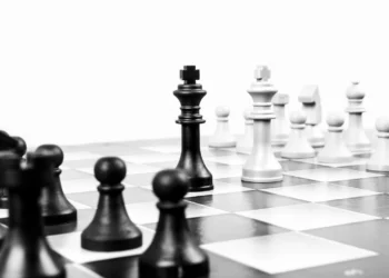 AI drives more rational decision-making, new research shows