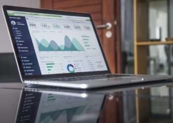 AI referrals drive higher ecommerce traffic and conversions